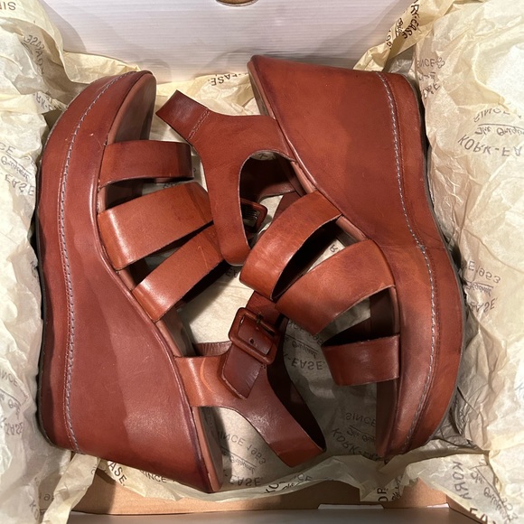 Kork-Ease wedge in beautiful brown. Worn once. Perfect condition, original box. - Picture 1 of 4